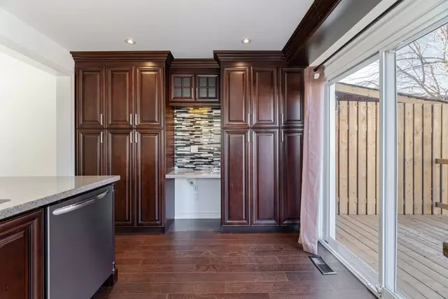 5 Merrydrew Court, Mississauga - photo 17