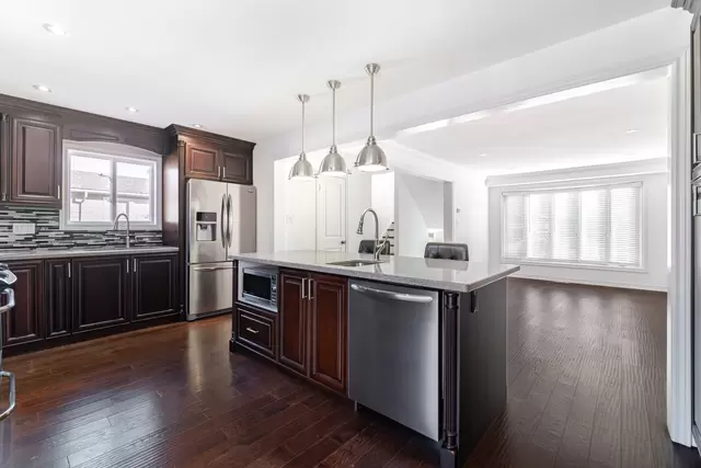 5 Merrydrew Court, Mississauga - photo 18
