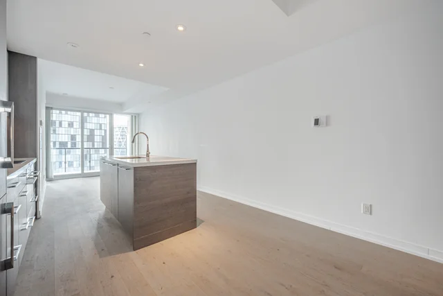 #2208-488 University Avenue, Toronto - photo 11