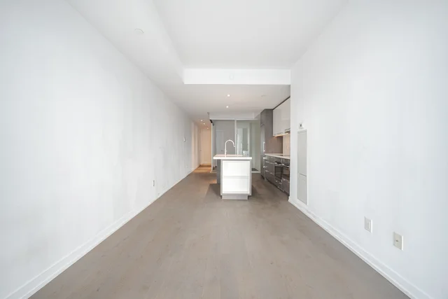#2208-488 University Avenue, Toronto - photo 17