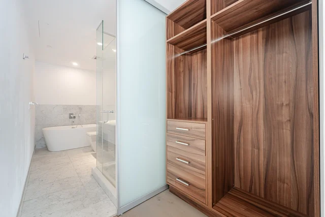 #2208-488 University Avenue, Toronto - photo 22