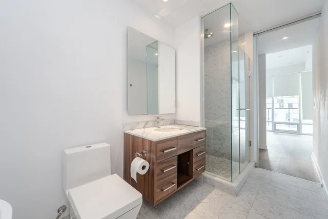 #2208-488 University Avenue, Toronto - photo 23