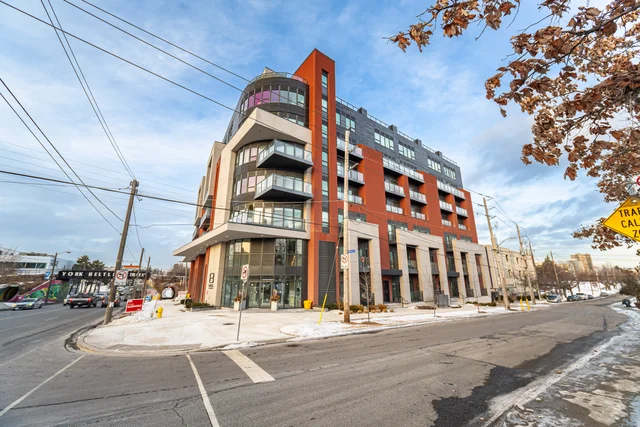 #715-2433 Dufferin Street, York - photo 1