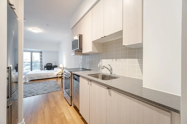 #715-2433 Dufferin Street, York - photo 10