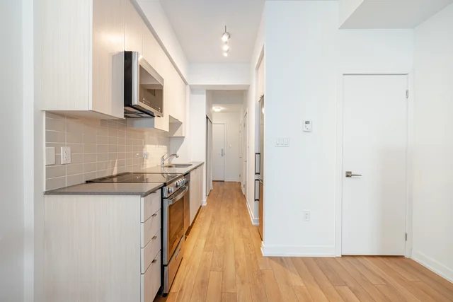#715-2433 Dufferin Street, York - photo 12