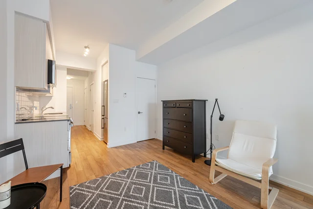 #715-2433 Dufferin Street, York - photo 19