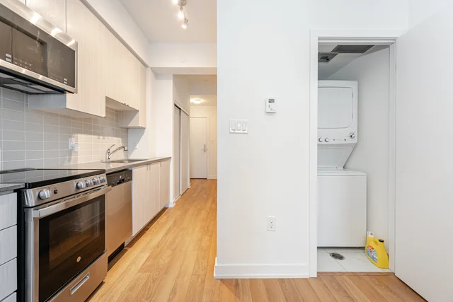 #715-2433 Dufferin Street, York - photo 26