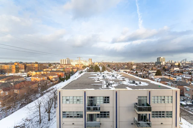 #715-2433 Dufferin Street, York - photo 31