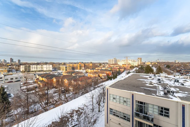 #715-2433 Dufferin Street, York - photo 32