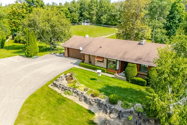 16735 Mississauga Road, Terra Cotta - photo 9