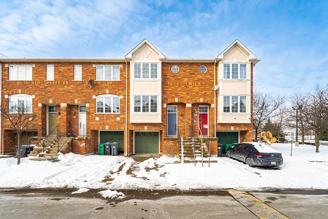 #83-80 Acorn Place, Mississauga - photo 2