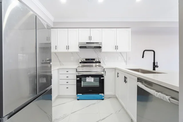#83-80 Acorn Place, Mississauga - photo 11