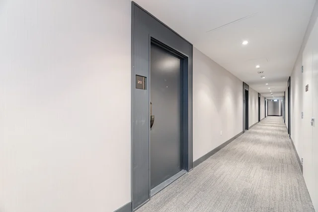 #212-395 Dundas Street West, Oakville - photo 5