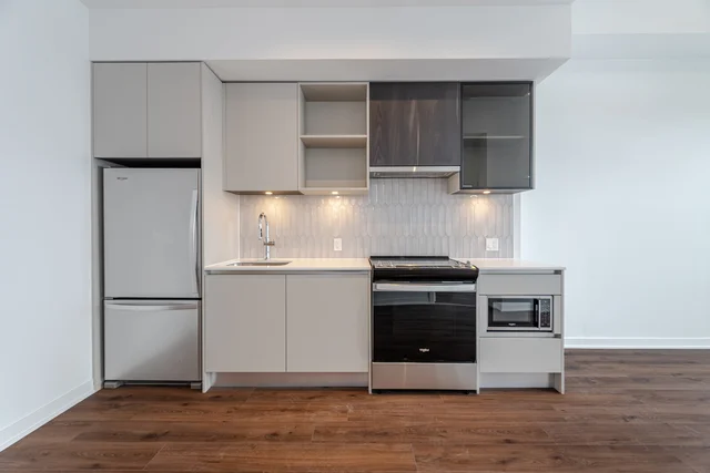 #212-395 Dundas Street West, Oakville - photo 9