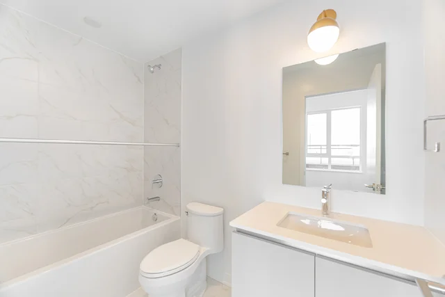 #212-395 Dundas Street West, Oakville - photo 18
