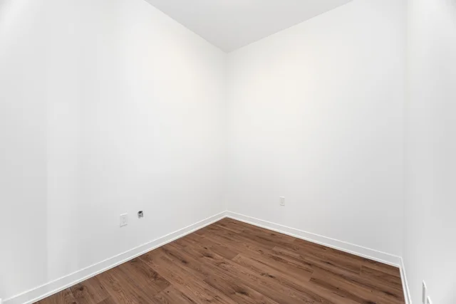 #212-395 Dundas Street West, Oakville - photo 19