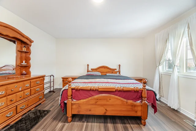 150 Fairwood Circle, Brampton - photo 43