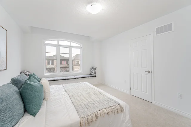 1420 Swallowtail Lane, Pickering - photo 47