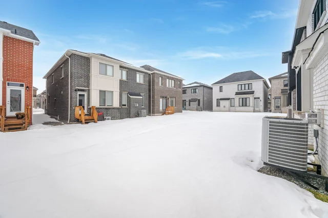 1420 Swallowtail Lane, Pickering - photo 67