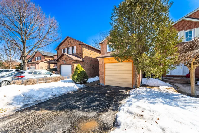 2452 Ploughshare Court, Mississauga - photo 3