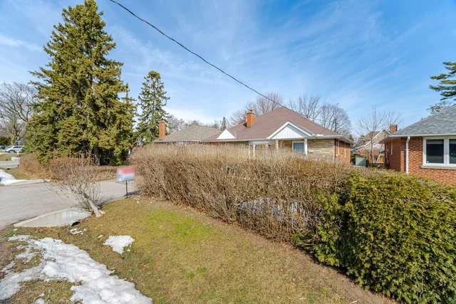 11 Greenmount Road, Etobicoke - photo 4