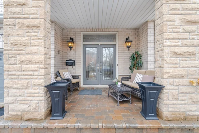 2518 Hemmford Drive, Oakville - photo 3