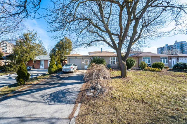 326 Bartley Bull Parkway, Brampton - photo 2
