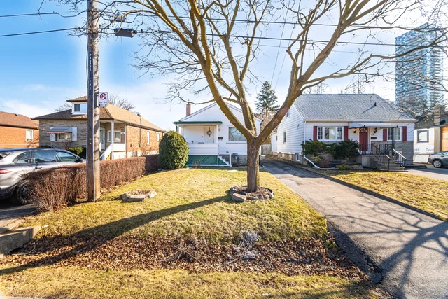 21 Acorn Avenue, Etobicoke - photo 2