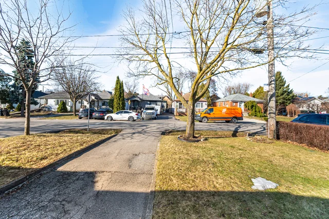 21 Acorn Avenue, Etobicoke - photo 5