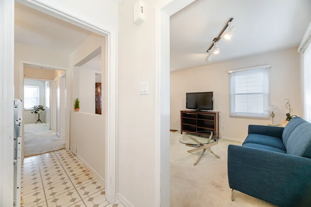 21 Acorn Avenue, Etobicoke - photo 8