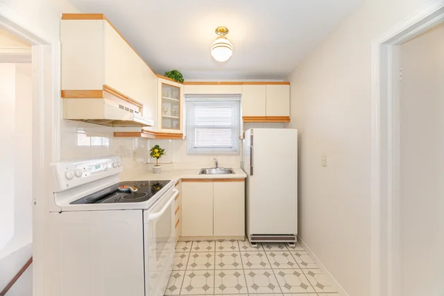 21 Acorn Avenue, Etobicoke - photo 12