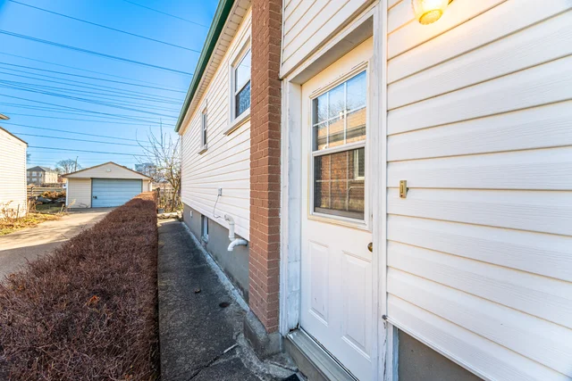 21 Acorn Avenue, Etobicoke - photo 34