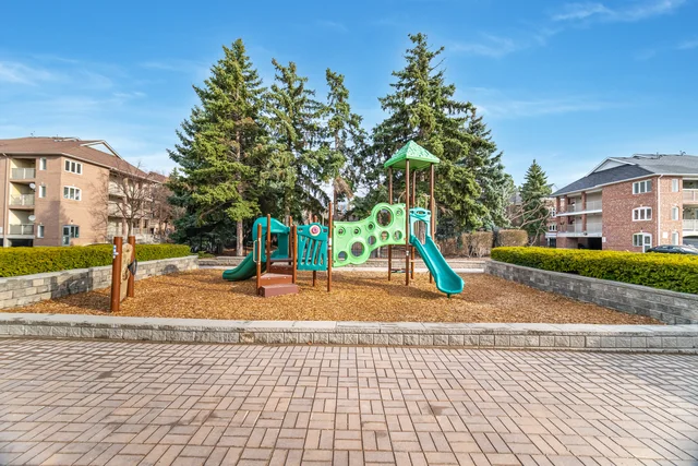 #107-55 Bristol Road East, Mississauga - photo 24