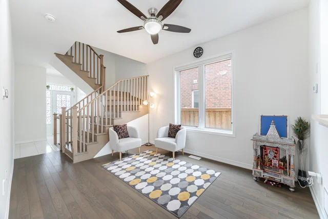 117 Longboat Run West, Brantford - photo 8