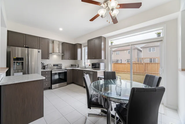 117 Longboat Run West, Brantford - photo 12
