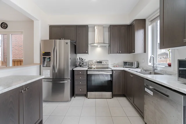 117 Longboat Run West, Brantford - photo 14
