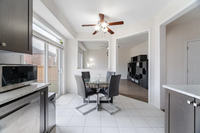117 Longboat Run West, Brantford - photo 16
