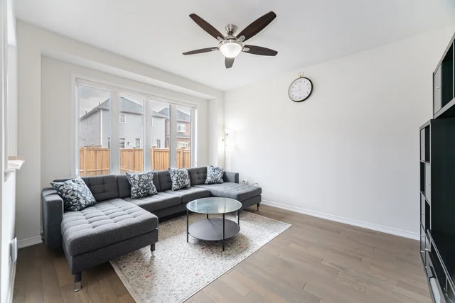 117 Longboat Run West, Brantford - photo 17