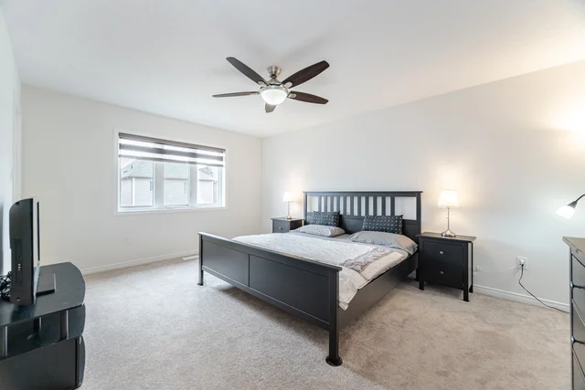 117 Longboat Run West, Brantford - photo 24