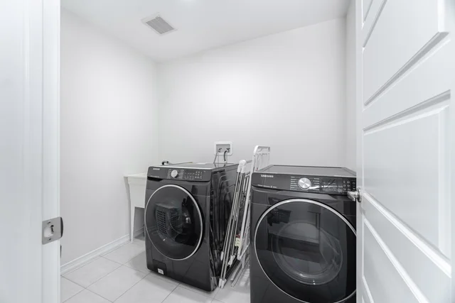 117 Longboat Run West, Brantford - photo 36