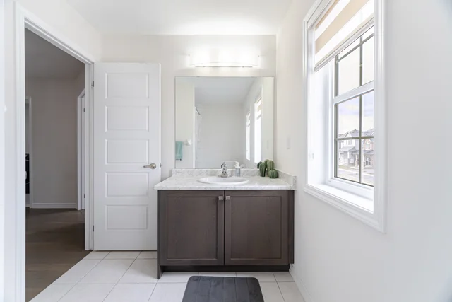 117 Longboat Run West, Brantford - photo 37