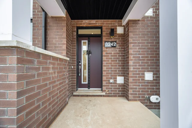 3242 Sixth Line, Oakville - photo 4