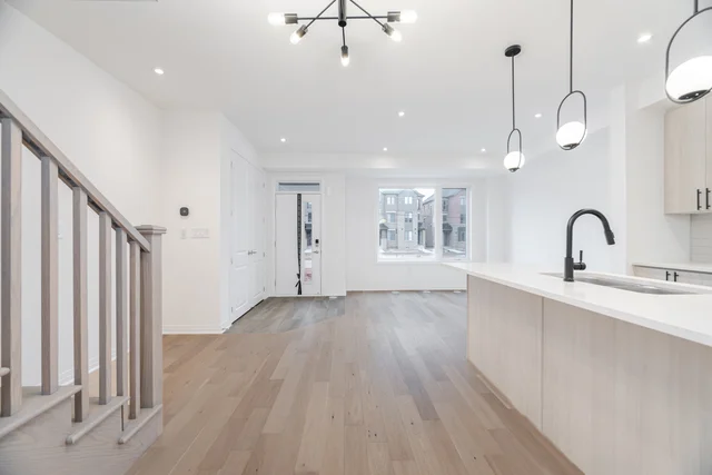 3242 Sixth Line, Oakville - photo 11