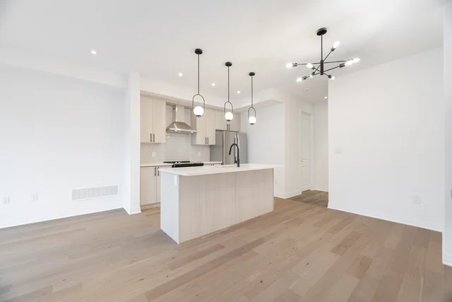 3242 Sixth Line, Oakville - photo 12