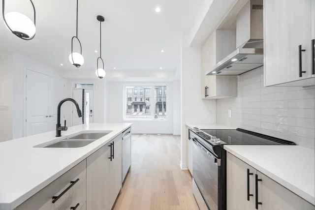 3242 Sixth Line, Oakville - photo 16
