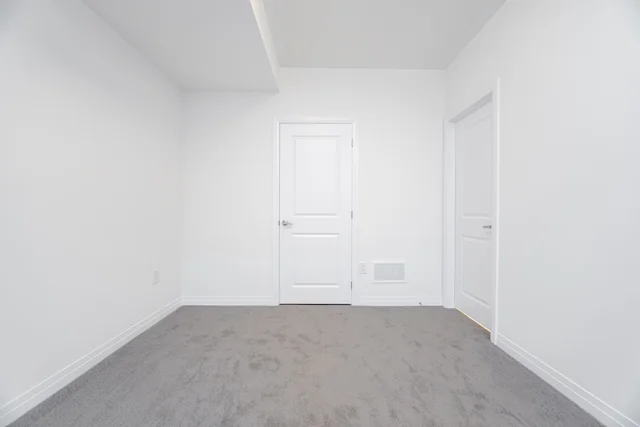 3242 Sixth Line, Oakville - photo 43