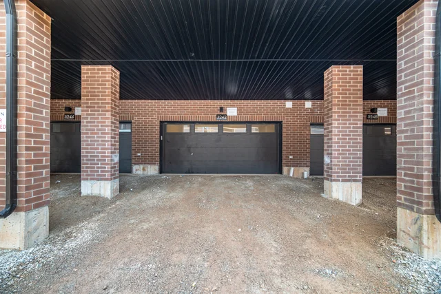 3242 Sixth Line, Oakville - photo 50