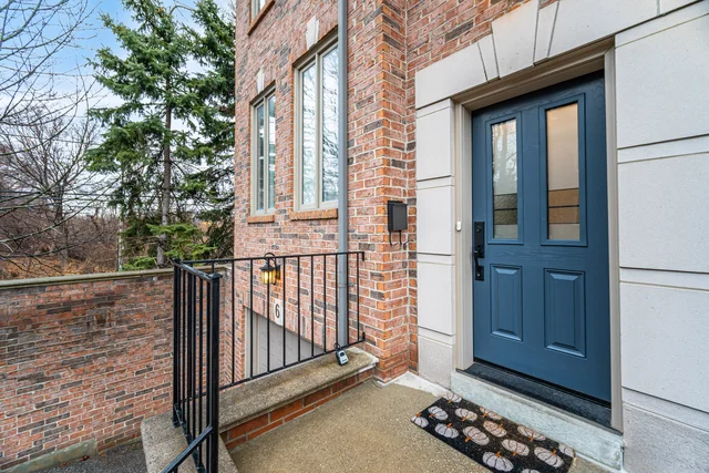 #6-195 Grand Avenue, Etobicoke - photo 3