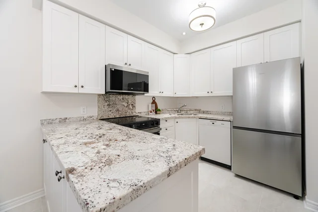 #6-195 Grand Avenue, Etobicoke - photo 7