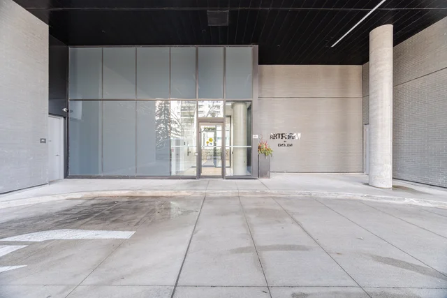 #712-86 Dundas Street West, Mississauga - photo 2